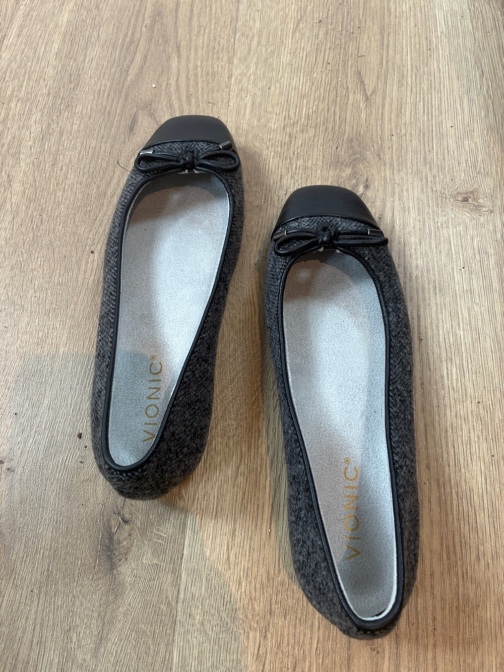 Vionic Black Bow Detail Women's Ballet Flats